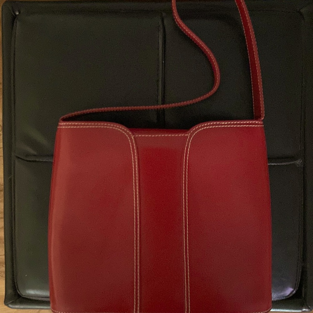 Kenneth Cole Reaction Purse